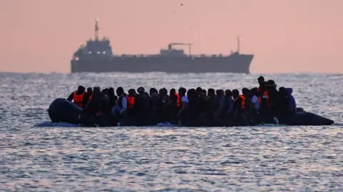 First Asylum Seeker Returned to France Under Recent ‘One In, One Out’ Policy