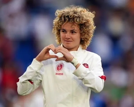 England's Ellie Kildunne and Botterman Fit to Take On France in Semi-final